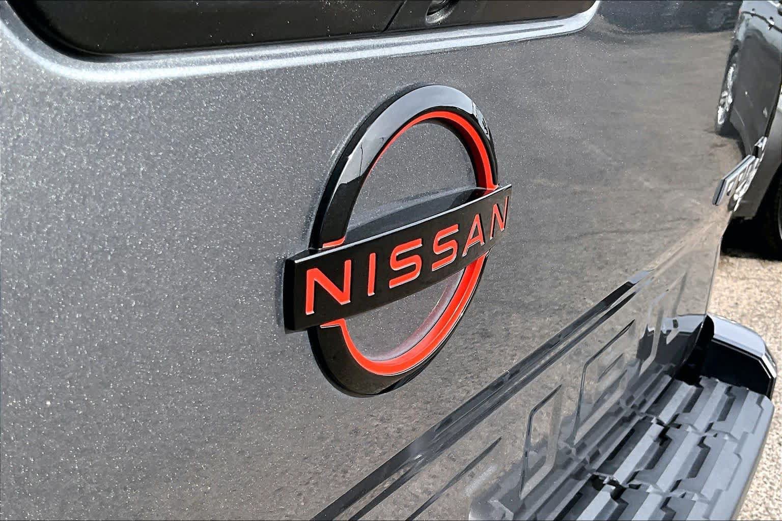 Used 2022 Nissan Frontier Pro-X RWD image 31