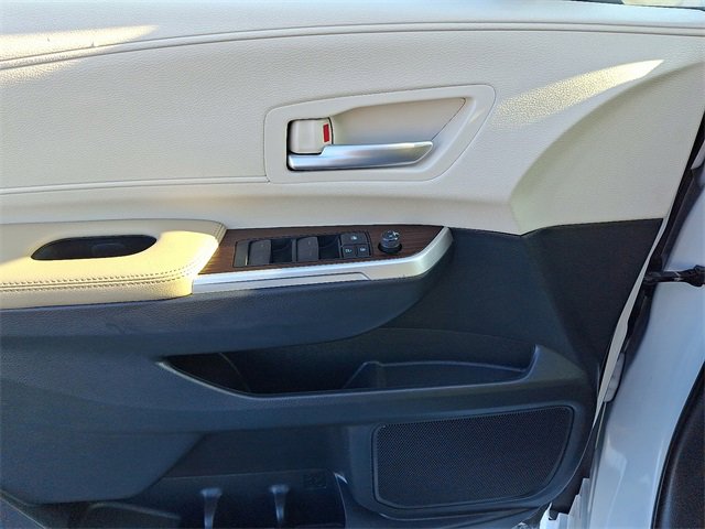 Used 2022 Toyota Sienna XLE image 13