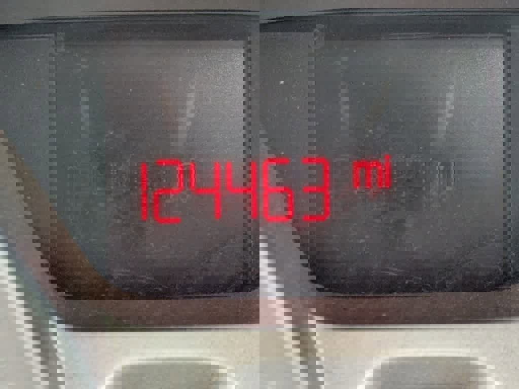 Used 2011 Ford Fiesta SEL image 12