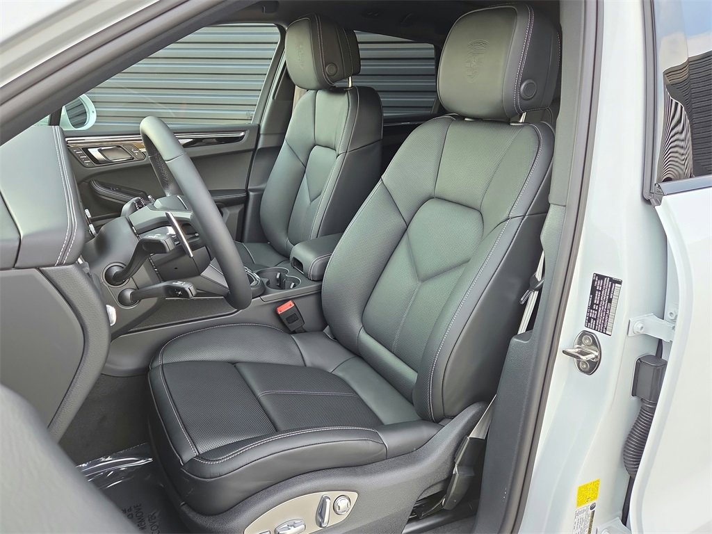 New 2026 Porsche Macan S image 5