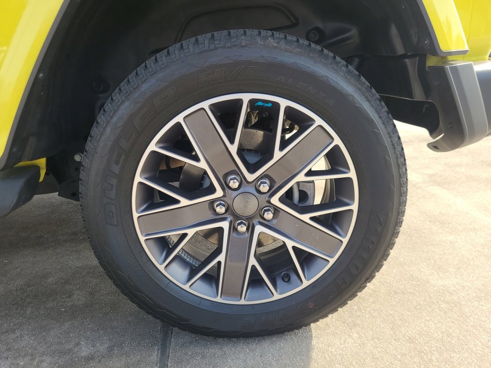 Used 2023 Jeep Wrangler Sahara w/ Cold Weather Group image 26