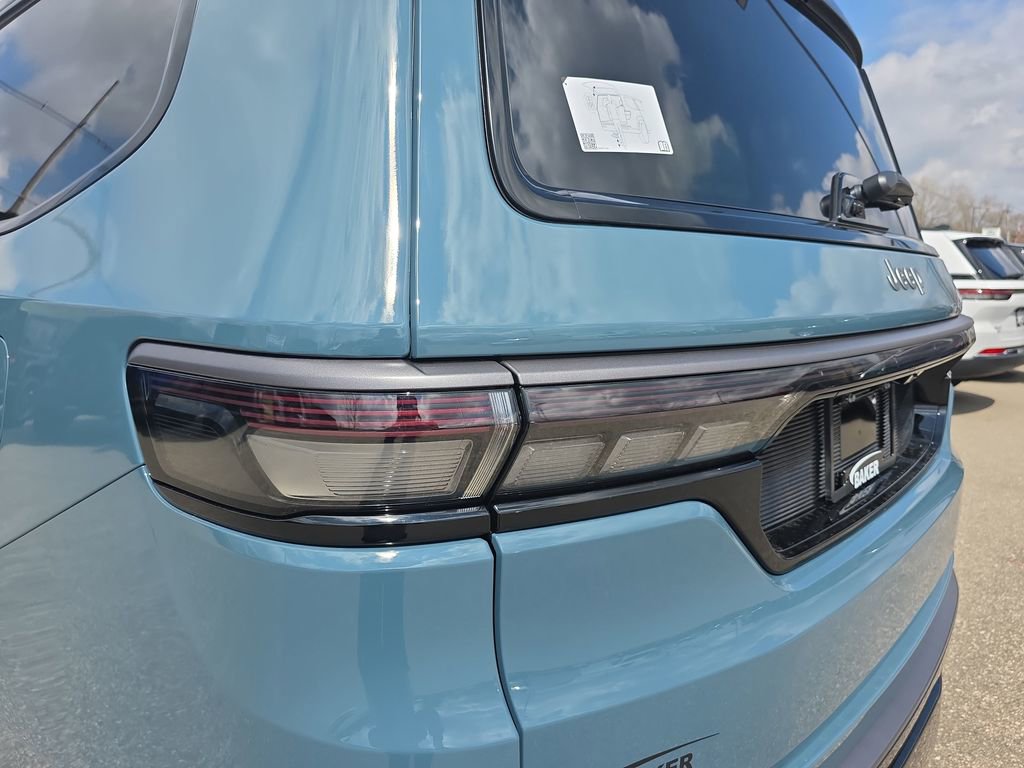 New 2026 Jeep Grand Wagoneer L Summit image 40