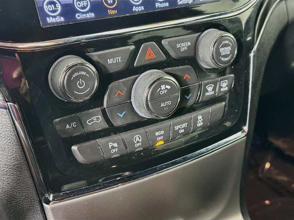 Certified 2020 Jeep Grand Cherokee Limited AWD/4WD image 22