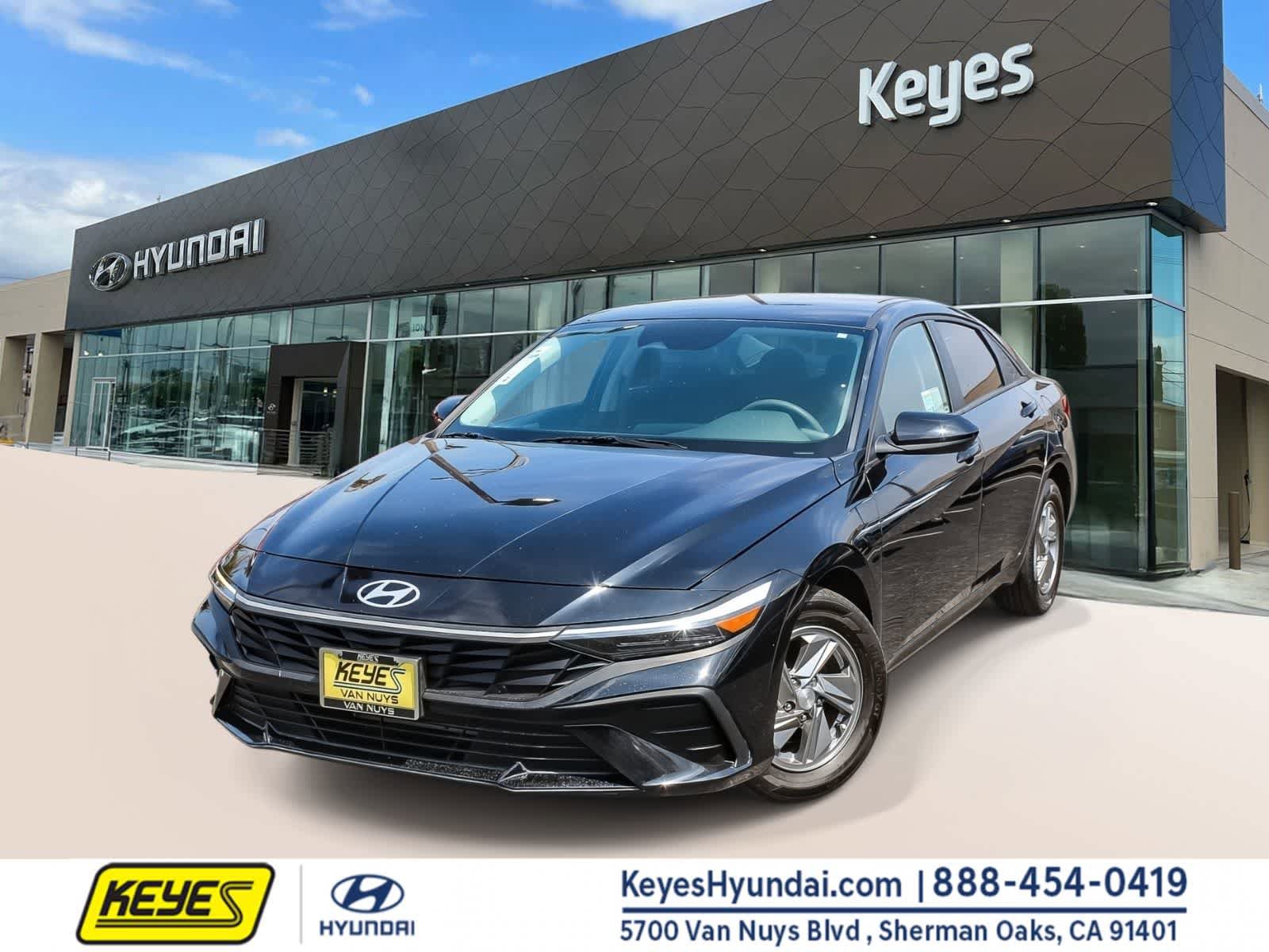 Certified 2025 Hyundai Elantra SE