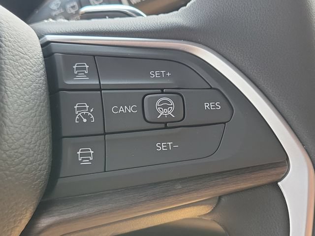 New 2026 Jeep Grand Cherokee L Limited AWD/4WD image 25