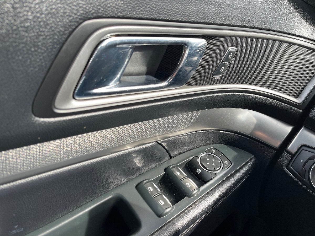 Used 2019 Ford Explorer XLT FWD image 22