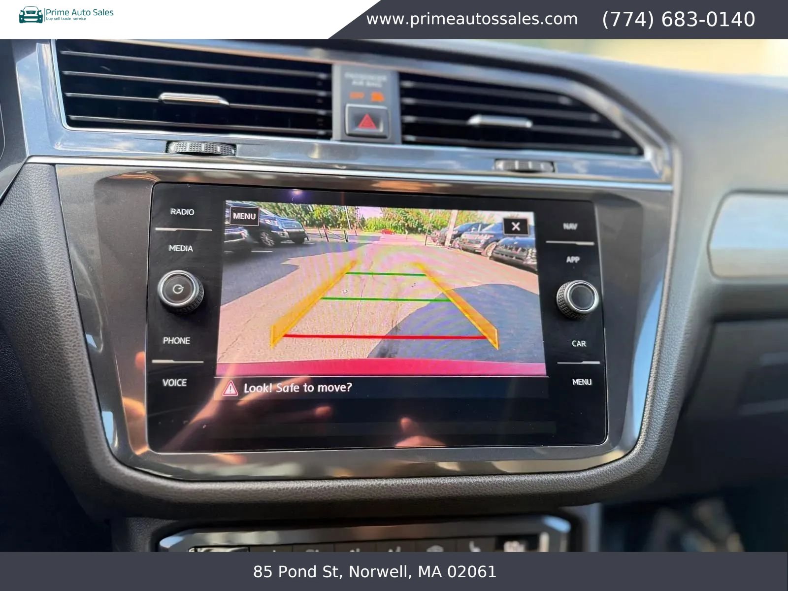 Used 2018 Volkswagen Tiguan SEL AWD/4WD image 14
