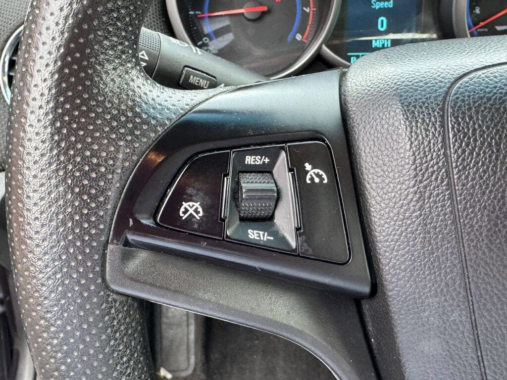 Used 2015 Chevrolet Cruze LT image 14