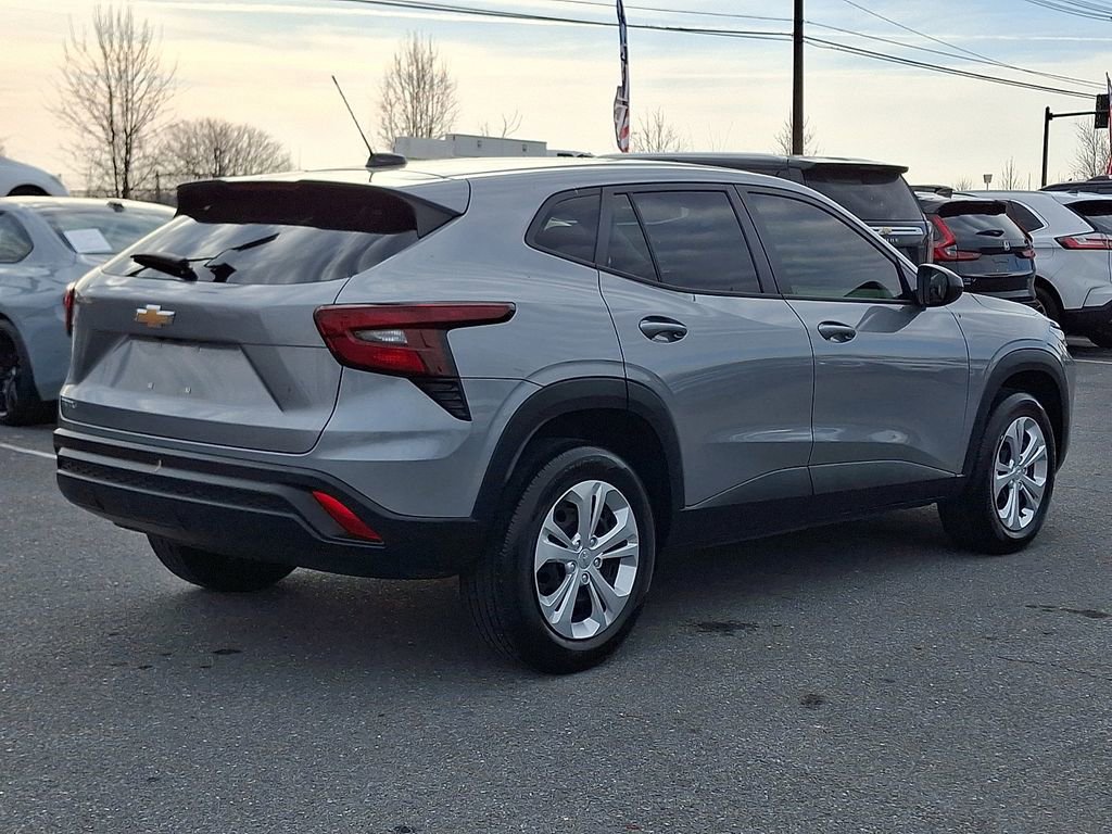Used 2024 Chevrolet Trax LS image 6