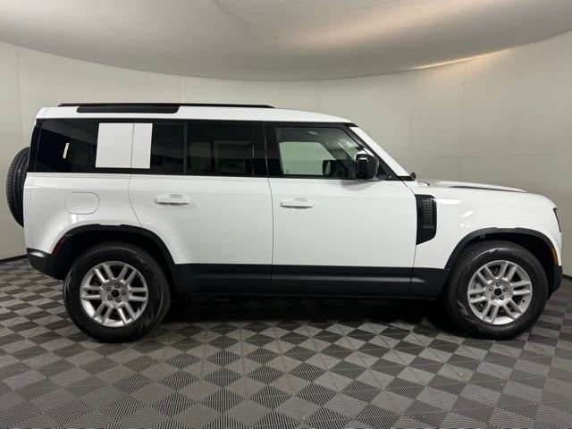 Used 2026 Land Rover Defender 110 S AWD/4WD image 9