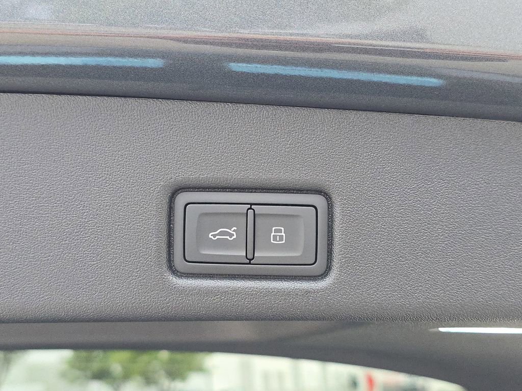 New 2026 Audi SQ5 Premium Plus image 13