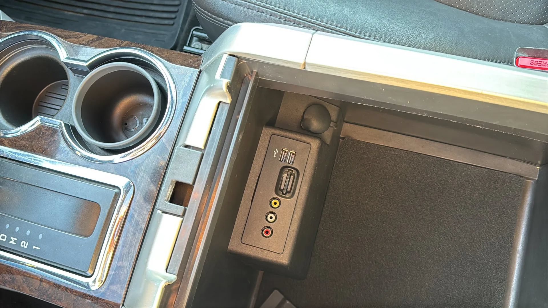 Used 2014 Ford F150 Platinum AWD/4WD image 19