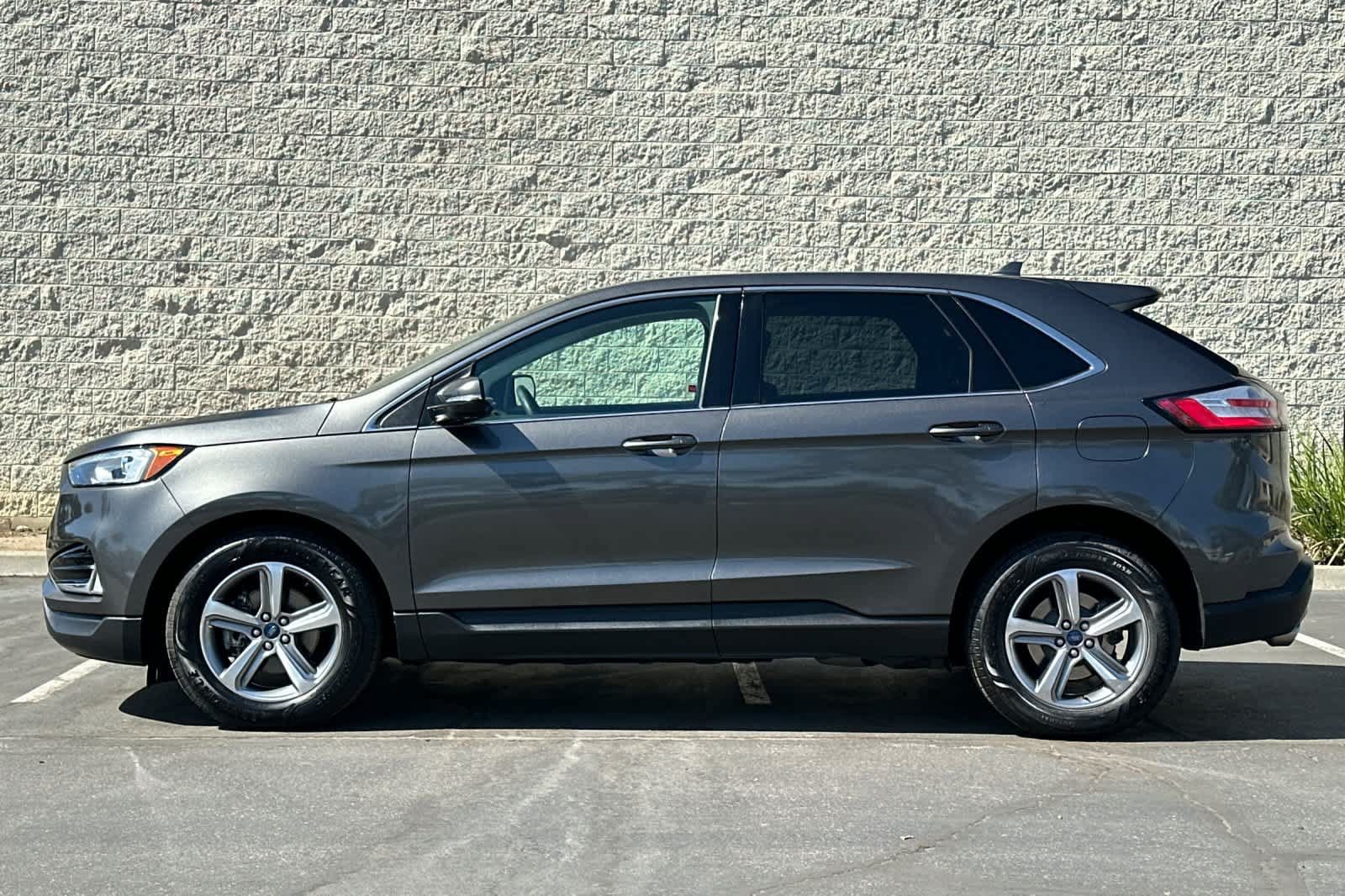 Certified 2019 Ford Edge SEL w/ Equipment Group 201A FWD image 5