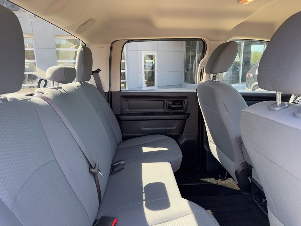 Used 2016 RAM 1500 ST w/ SXT Appearance Group image 31