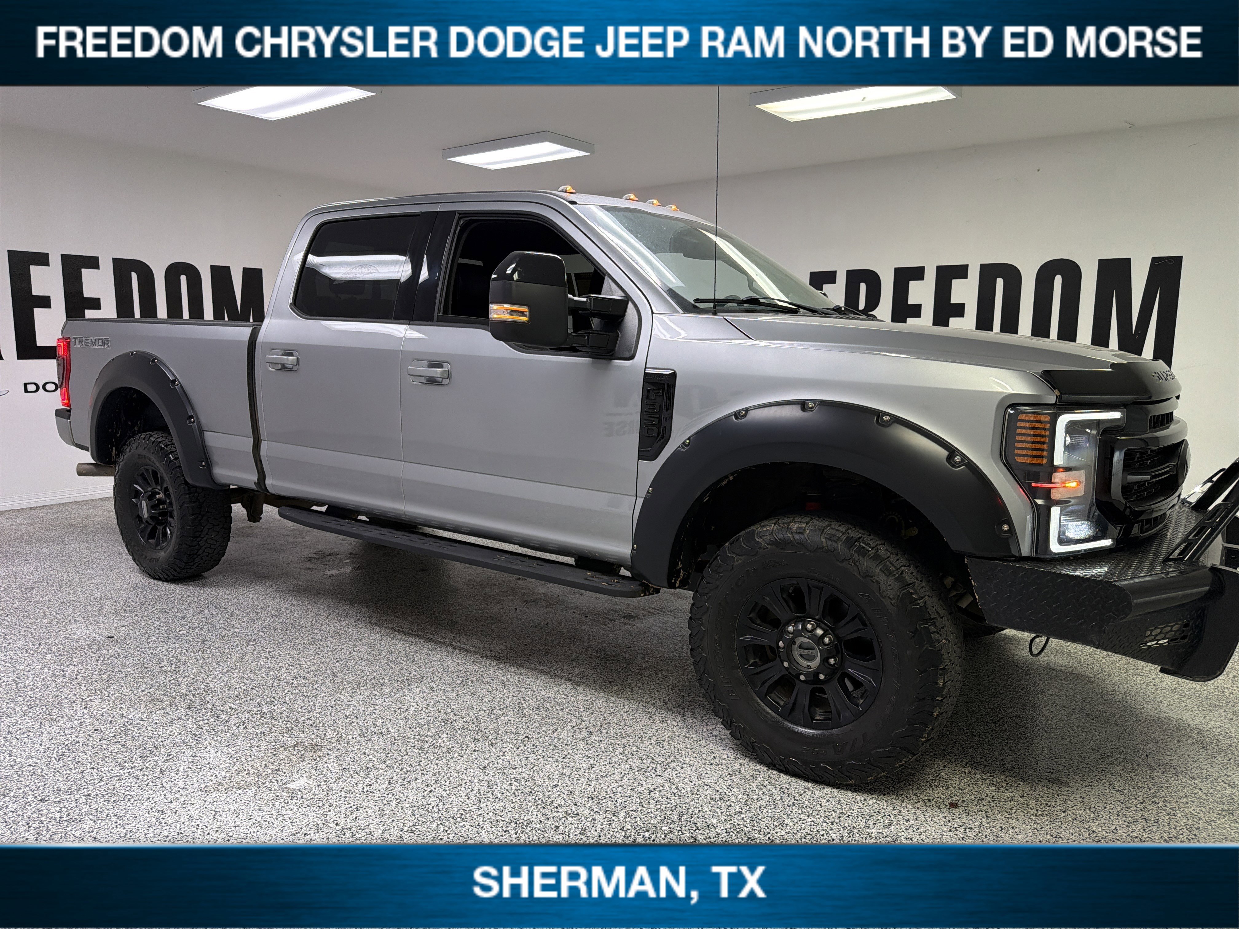 Used 2020 Ford F350 Lariat AWD/4WD image 3