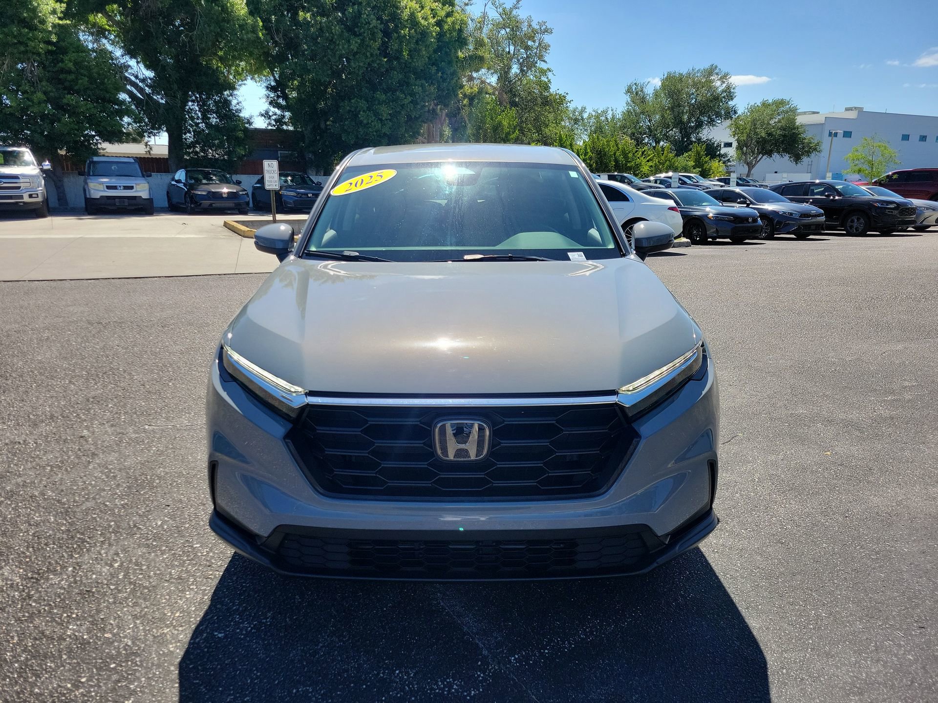 Used 2025 Honda CR-V LX image 4