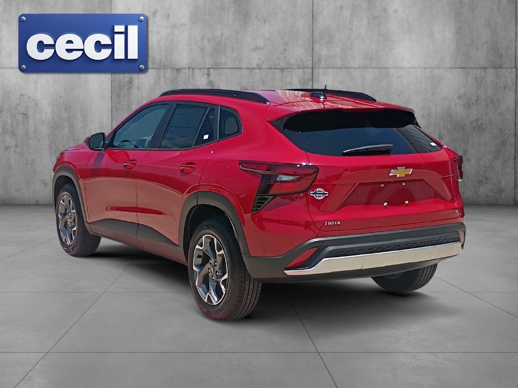 New 2026 Chevrolet Trax LT w/ Sunroof Package FWD image 3