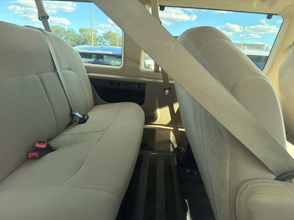 Used 2012 Ford E-350 and Econoline 350 XLT image 13