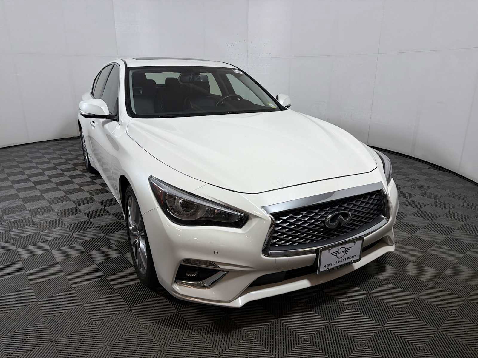 Used 2023 INFINITI Q50 Luxe w/ Cargo Package AWD/4WD image 2