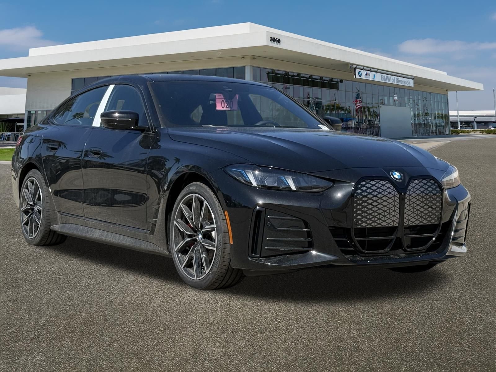 New 2026 BMW i4 eDrive40 w/ M Sport Package RWD image 2