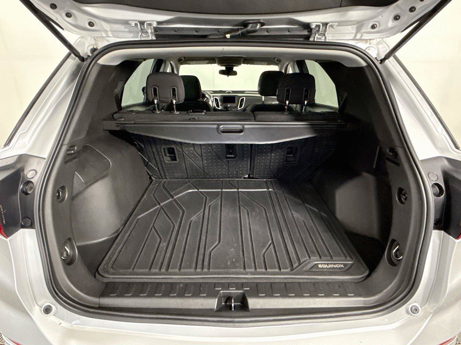 Used 2020 Chevrolet Equinox LT w/ LPO, Floor Liner Package AWD/4WD image 16
