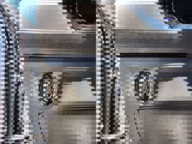 Used 2024 Volkswagen Jetta Sport image 28