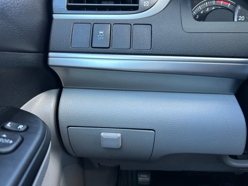 Used 2014 Toyota Camry LE image 20