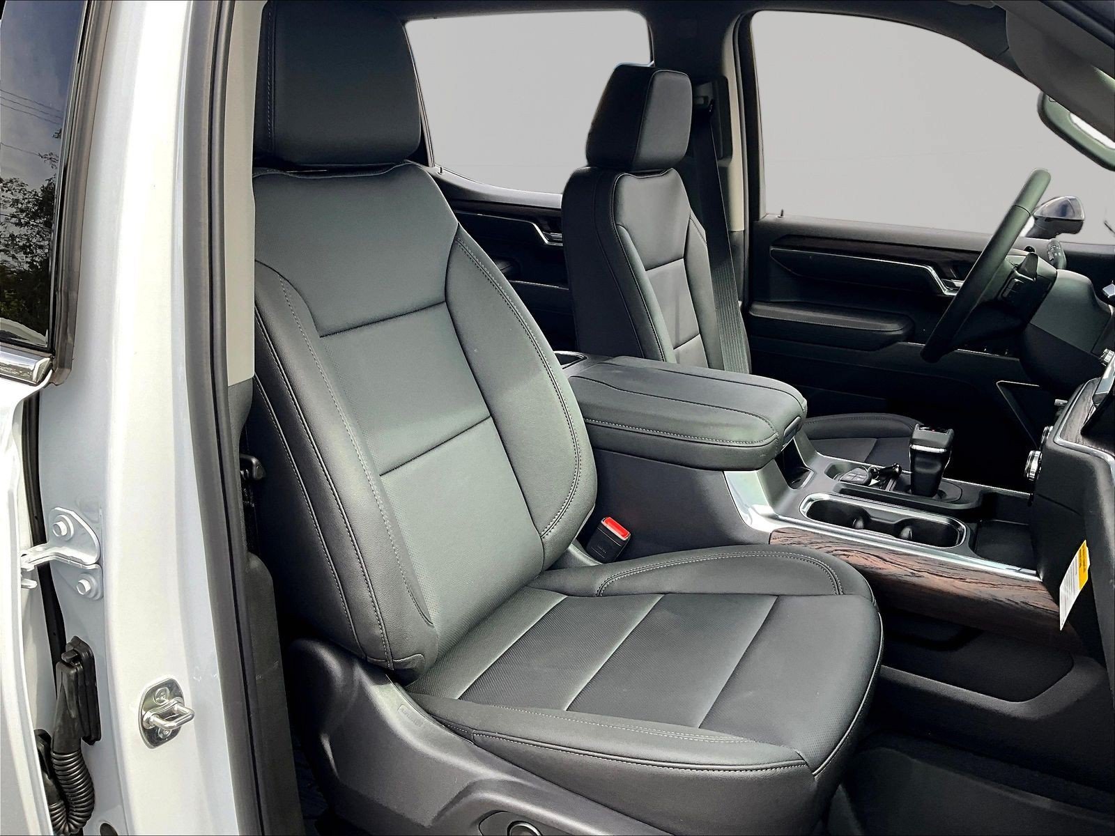 New 2026 GMC Sierra 1500 SLT w/ SLT Premium Plus Package AWD/4WD image 18