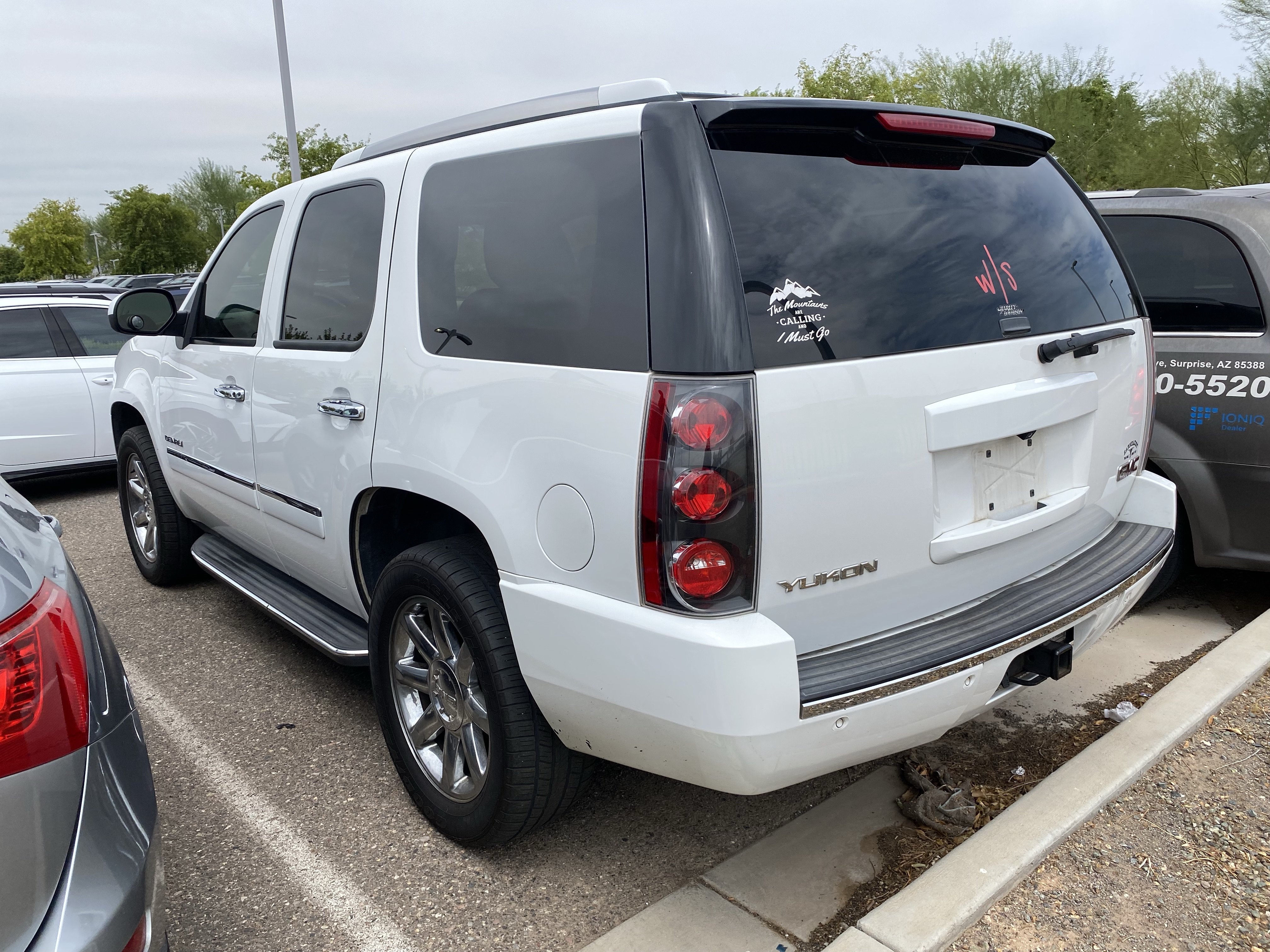 Used 2013 GMC Yukon Denali AWD/4WD image 4