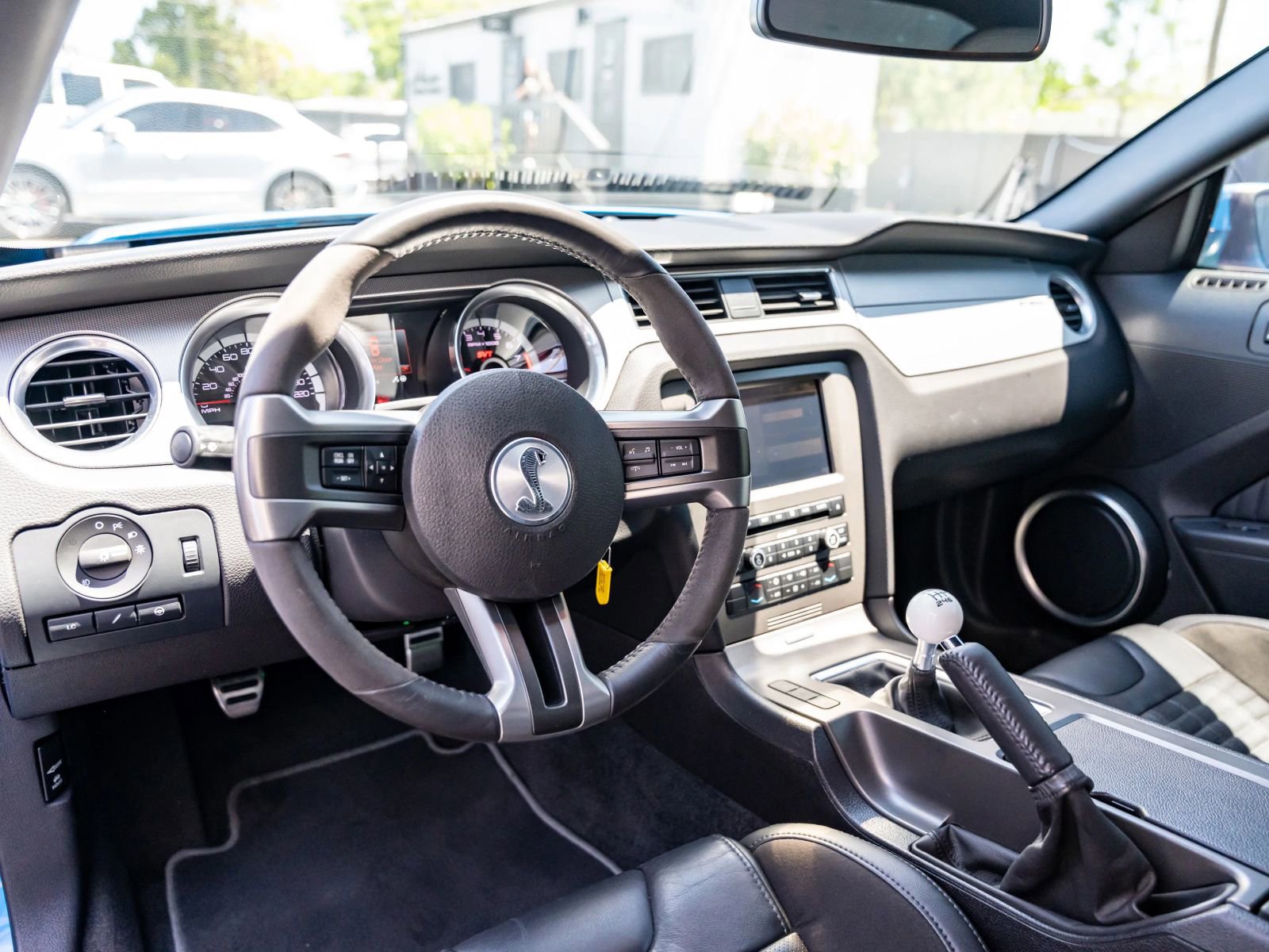 Used 2013 Ford Mustang Shelby GT500 RWD image 16