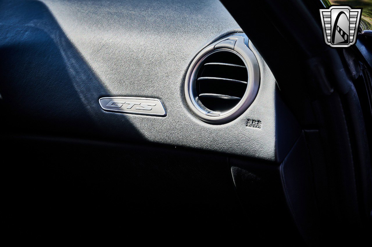 Used 2013 SRT Viper GTS w/ GTS Laguna Interior Pkg image 17