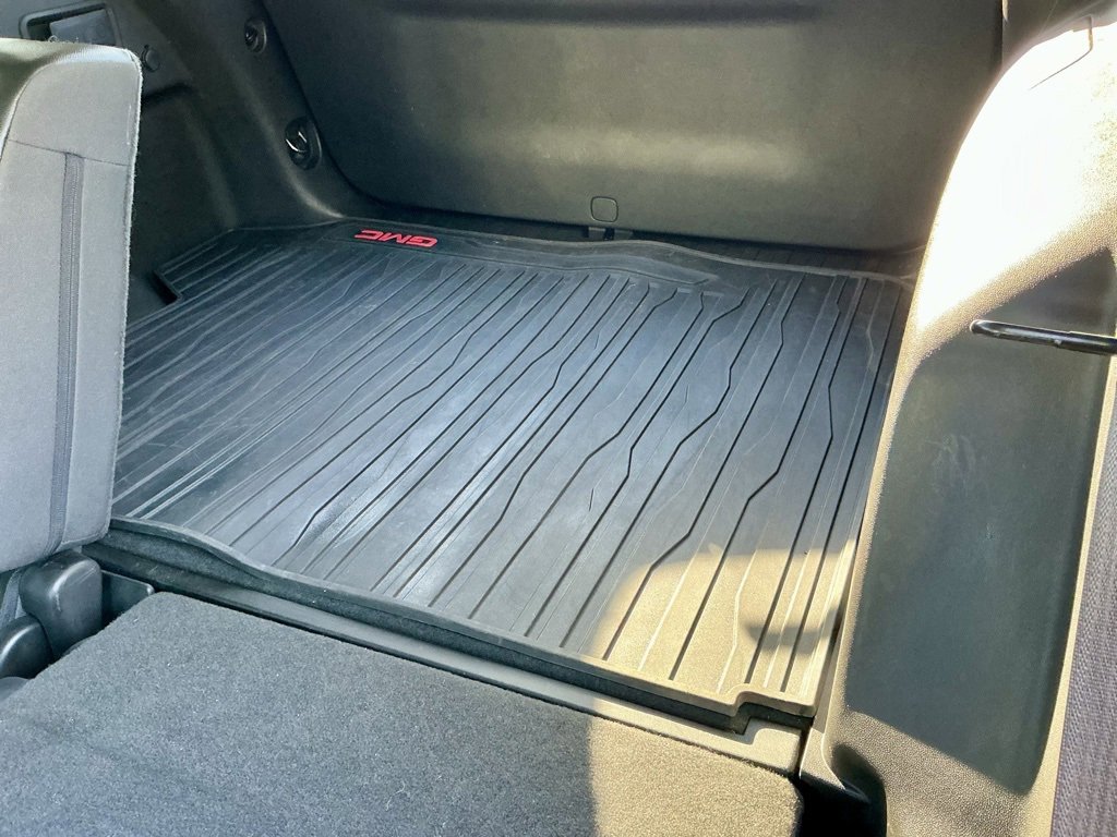 Used 2018 GMC Terrain SLT image 27