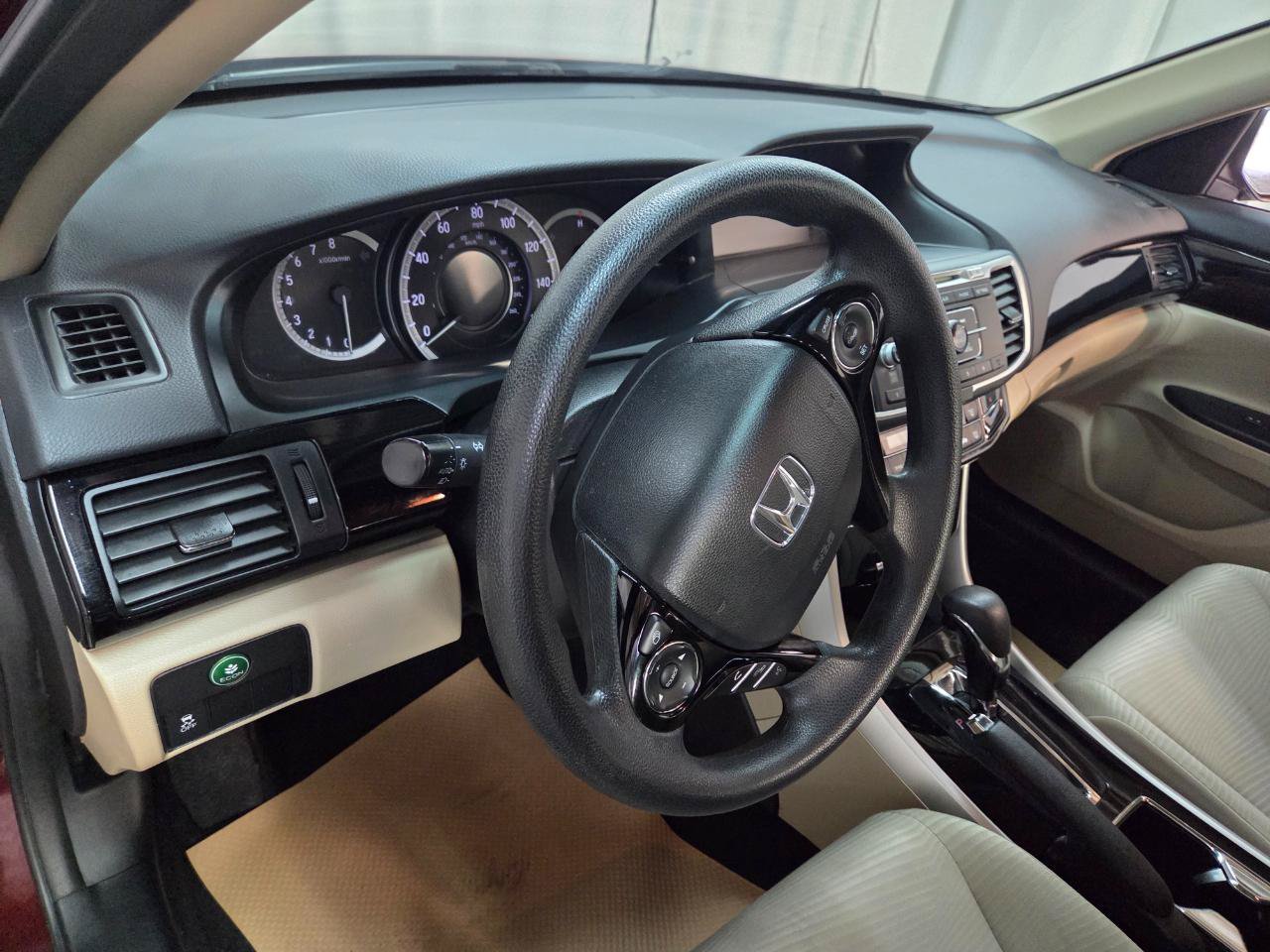 Used 2016 Honda Accord LX image 17