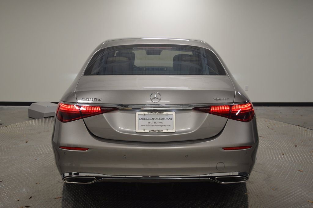 Used 2024 Mercedes-Benz S 580e 4MATIC Sedan image 6