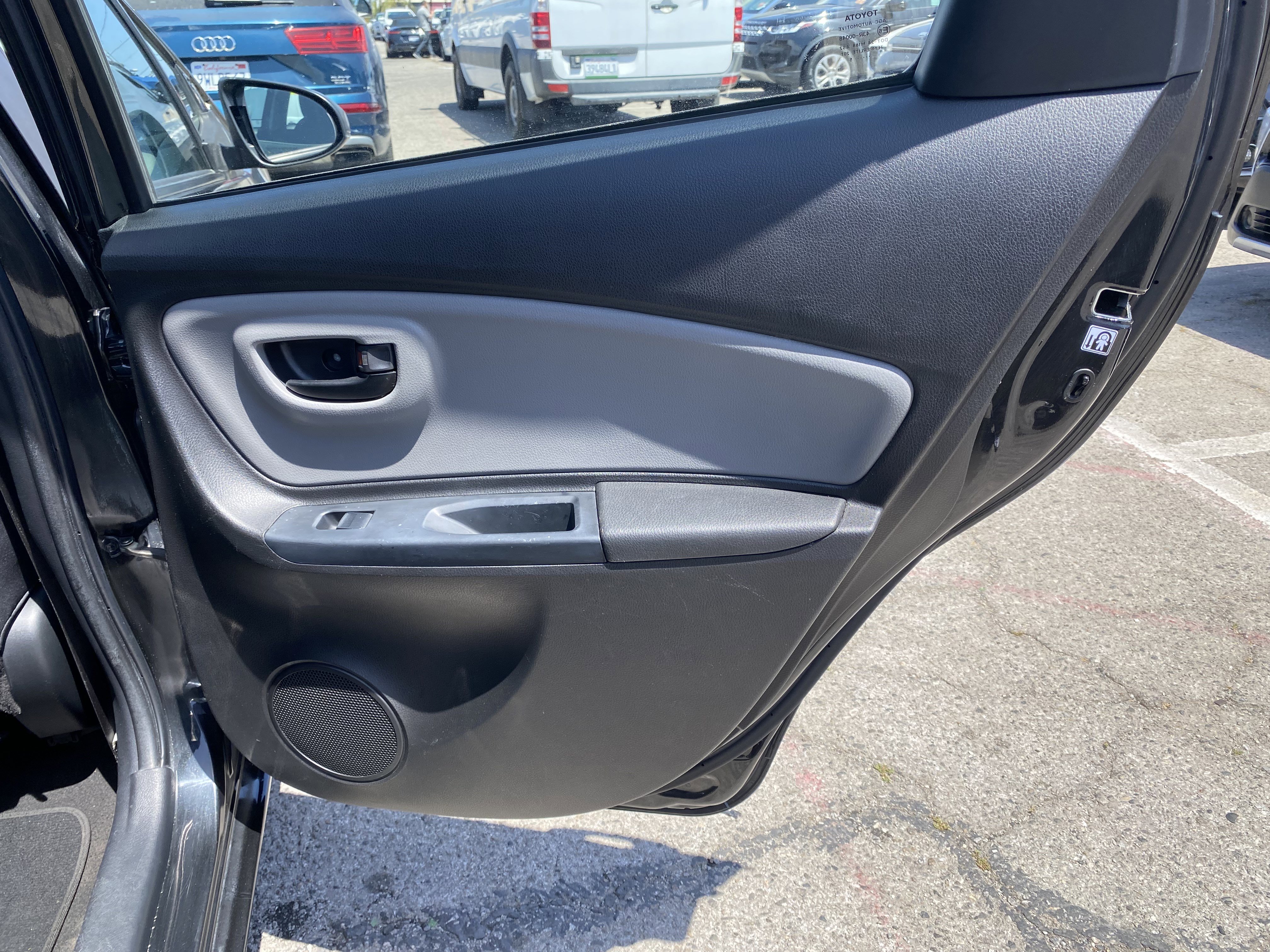 Used 2015 Toyota Yaris L FWD image 19
