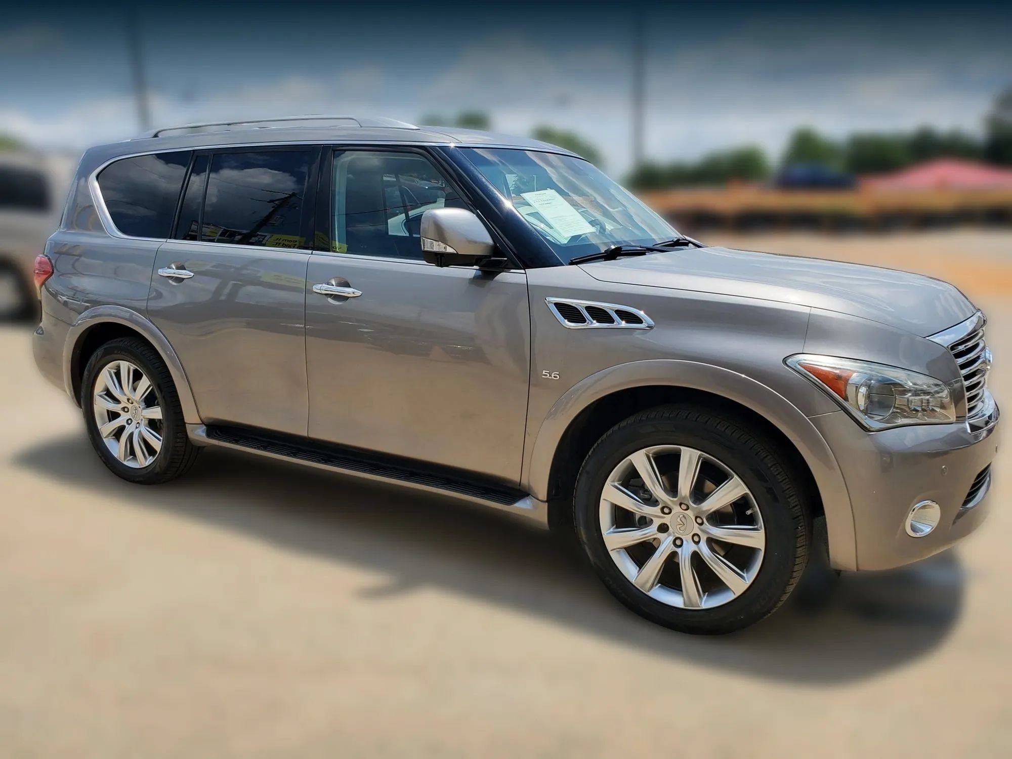 Used 2014 INFINITI QX80 4WD w/ Theater Package image 18