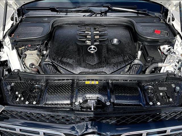 Used 2023 Mercedes-Benz GLS 580 4MATIC image 9