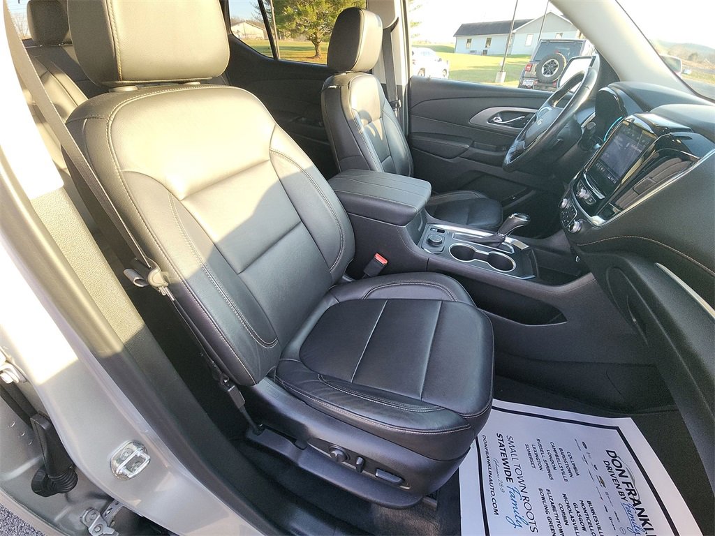 Used 2020 Chevrolet Traverse LT image 25