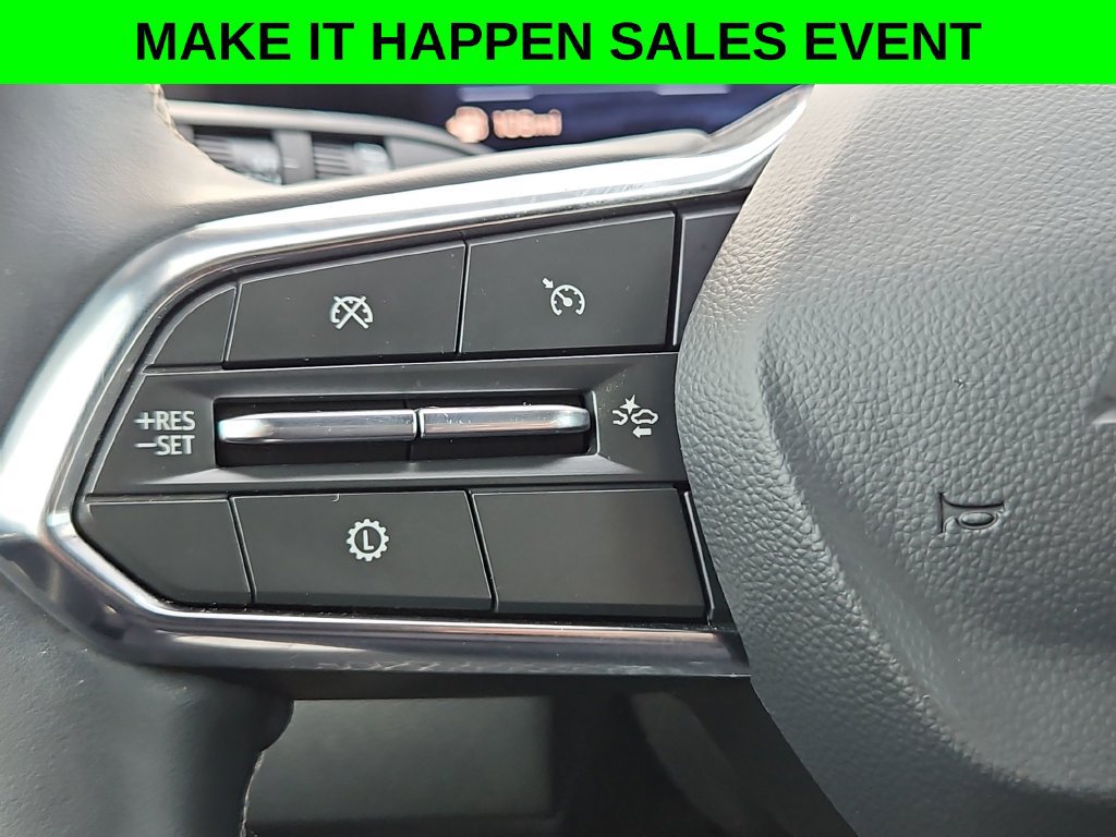 Used 2025 Chevrolet Traverse LT w/ Driver Confidence Package FWD image 23