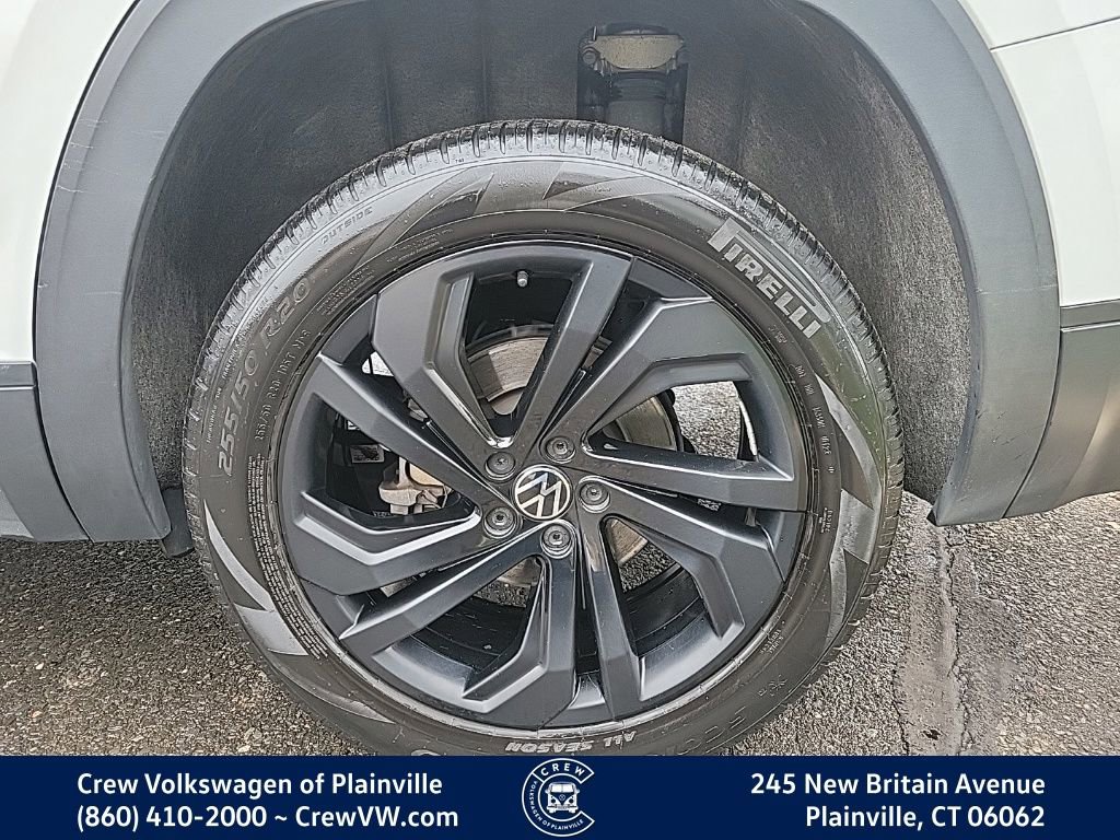 Certified 2023 Volkswagen Atlas SE w/ Black Wheel Package AWD/4WD image 18