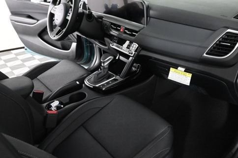 Certified 2025 Kia Seltos EX image 11