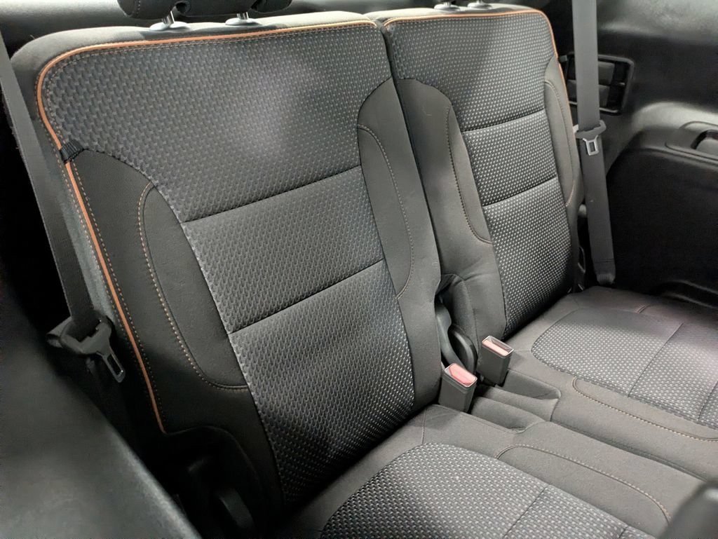 Used 2023 GMC Acadia AT4 AWD/4WD image 27