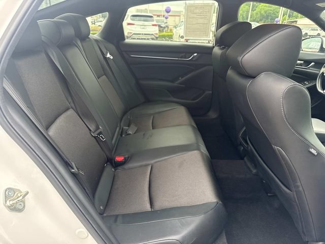 Used 2018 Honda Accord Sport image 12