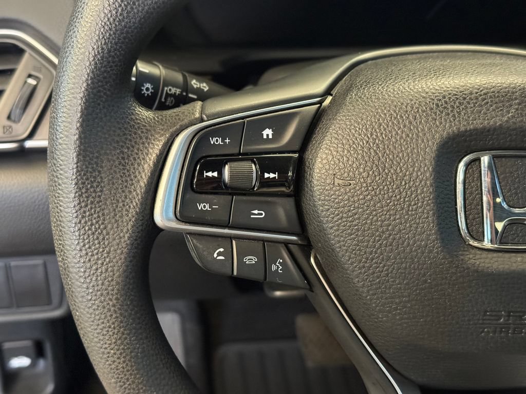 Used 2018 Honda Accord EX image 11