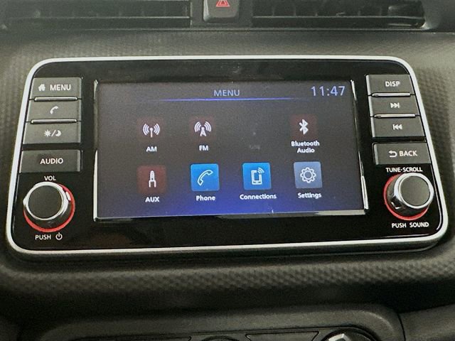 New 2025 Nissan Kicks Play S image 17