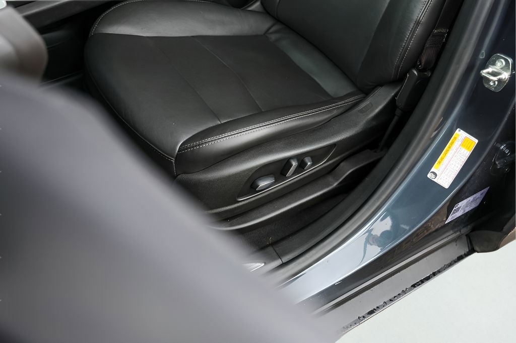 Used 2021 Cadillac XT5 Premium Luxury FWD image 11