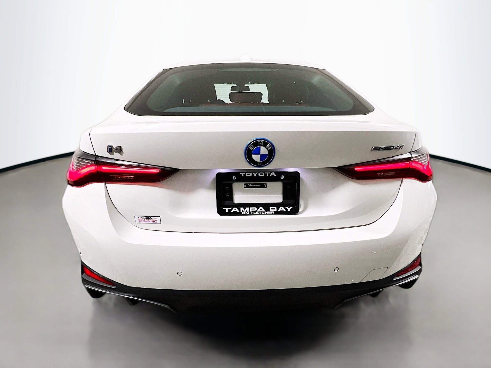 Used 2024 BMW i4 eDrive40 image 6