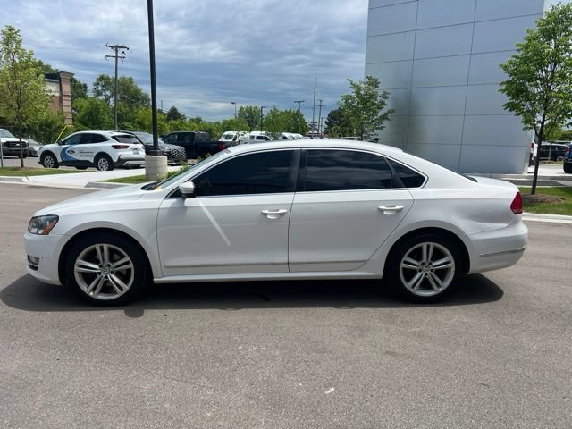 Used 2013 Volkswagen Passat TDI SEL Premium FWD image 8