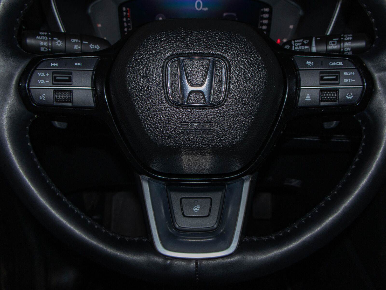 Used 2025 Honda Pilot Elite image 12