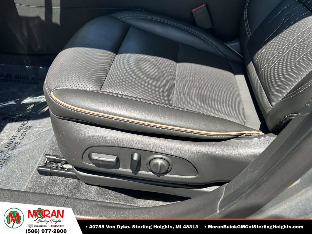 Certified 2024 Buick Envista Sport Touring FWD image 18